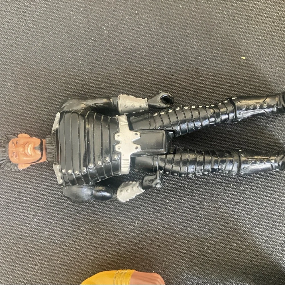 Random Action Figure Set - Picture 5 of 7